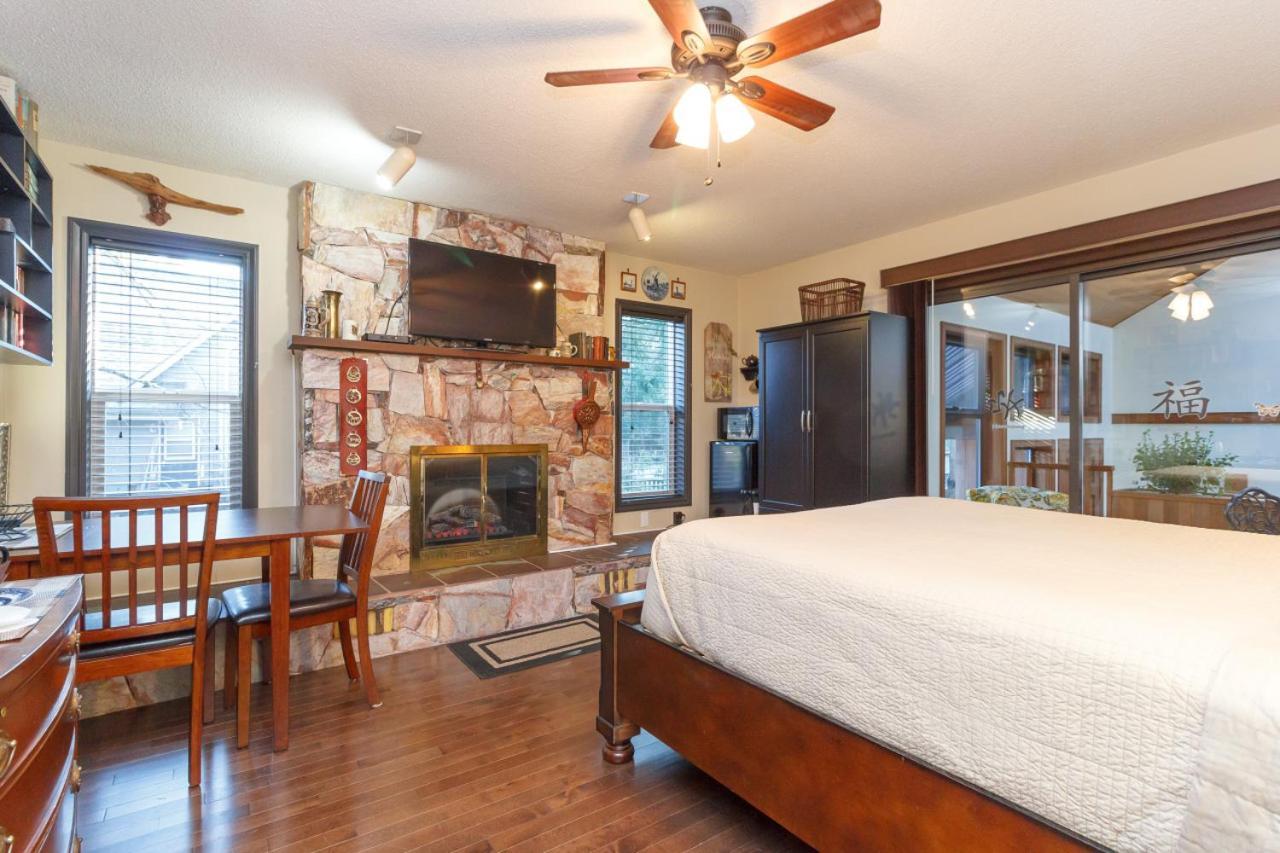 Coles Bay Vacation Retreat Βίλα North Saanich Εξωτερικό φωτογραφία