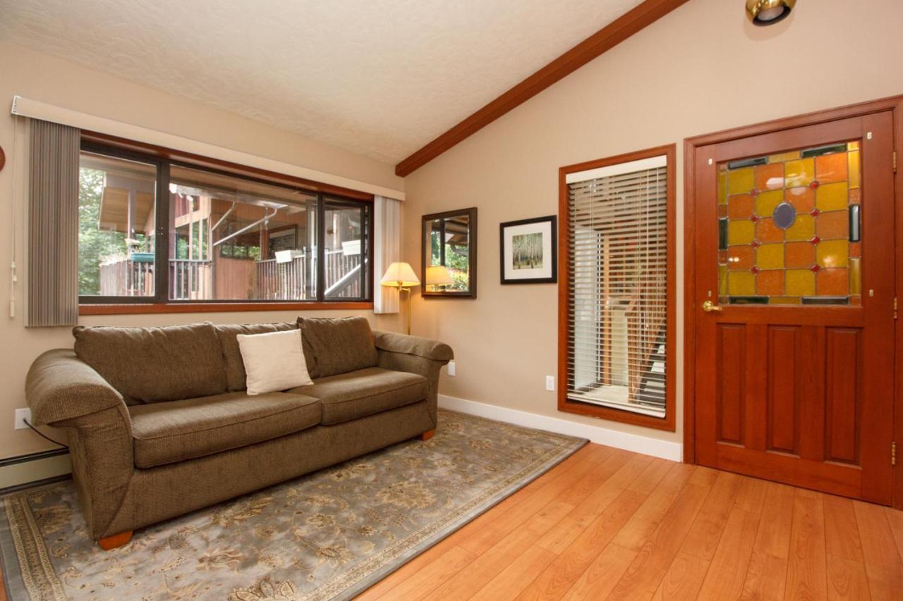 Coles Bay Vacation Retreat Βίλα North Saanich Εξωτερικό φωτογραφία