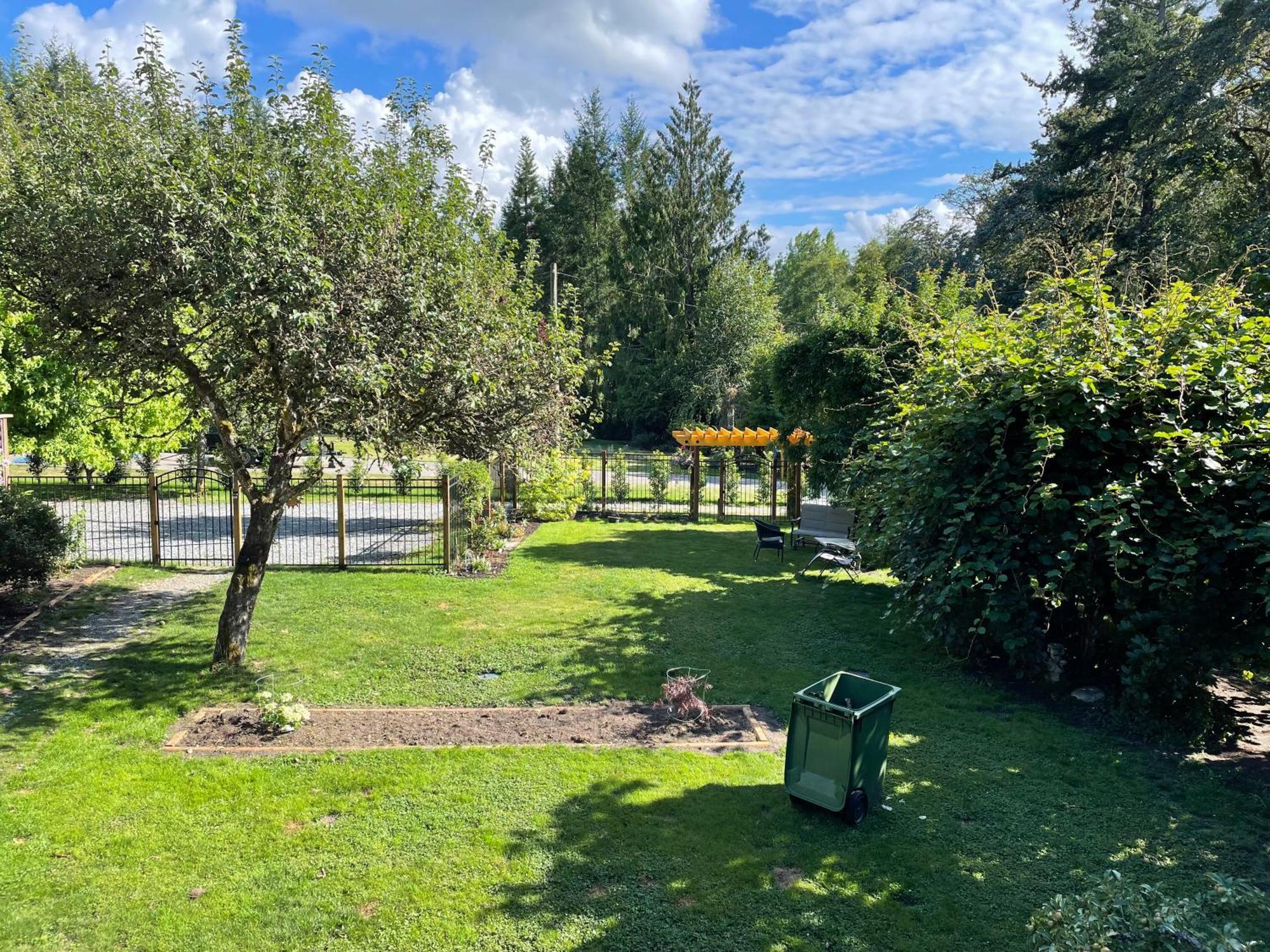 Coles Bay Vacation Retreat Βίλα North Saanich Εξωτερικό φωτογραφία