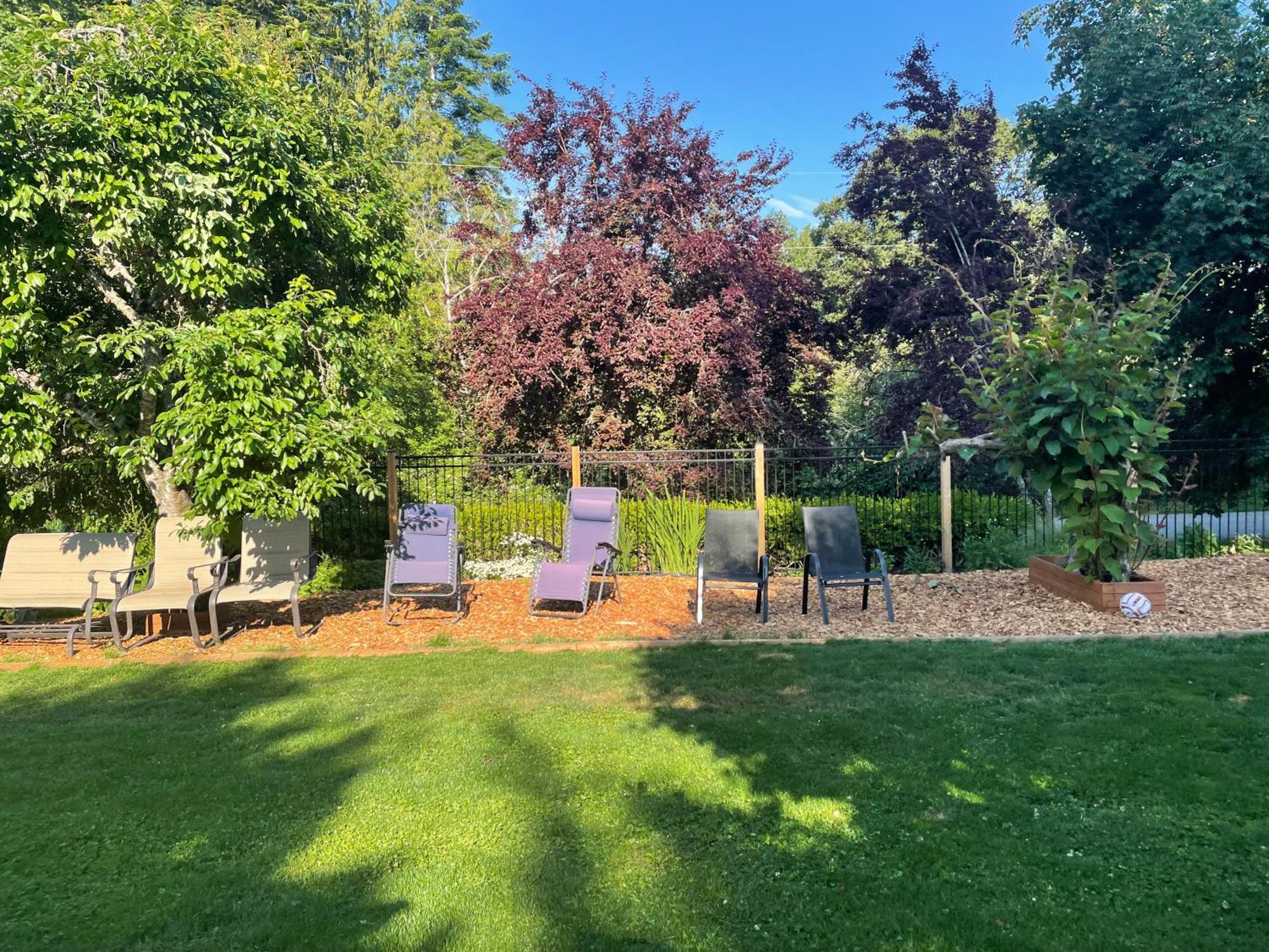 Coles Bay Vacation Retreat Βίλα North Saanich Εξωτερικό φωτογραφία