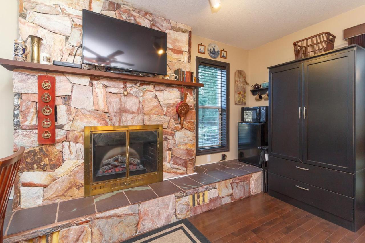 Coles Bay Vacation Retreat Βίλα North Saanich Εξωτερικό φωτογραφία