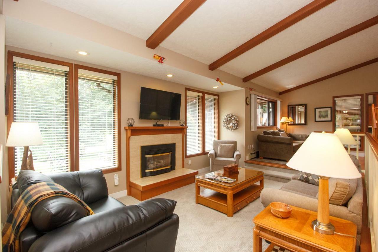 Coles Bay Vacation Retreat Βίλα North Saanich Εξωτερικό φωτογραφία