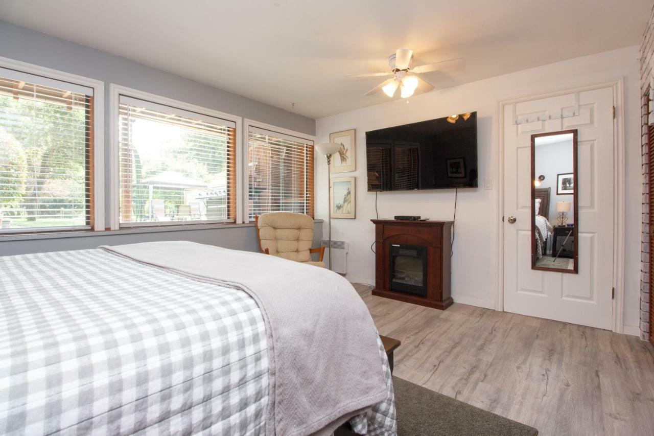 Coles Bay Vacation Retreat Βίλα North Saanich Εξωτερικό φωτογραφία